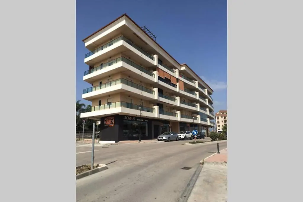 Villa Matilde Modern 2 Bedroom Apartment Close To Beach San Luis de Sabinillas Spain